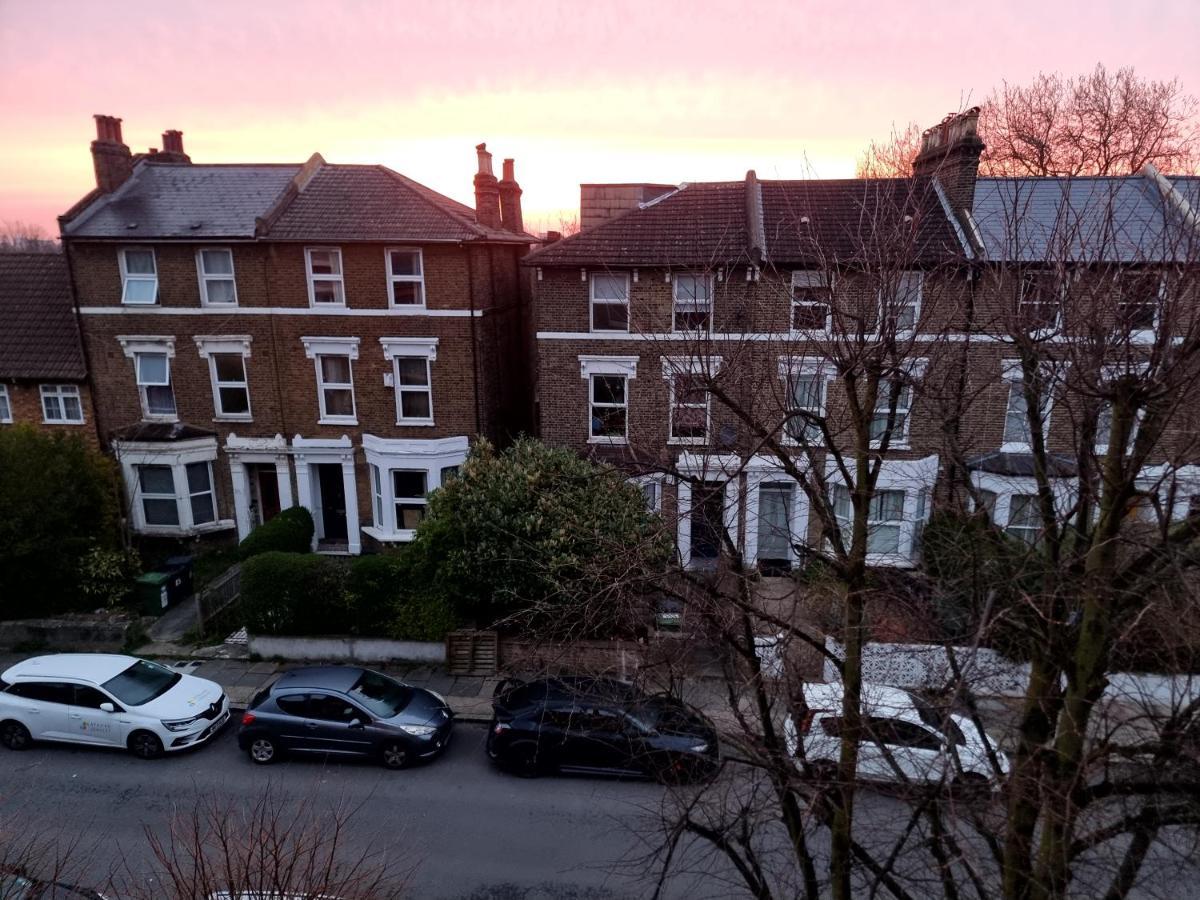Stylish-Brockley-Entire Place Apartman London Kültér fotó